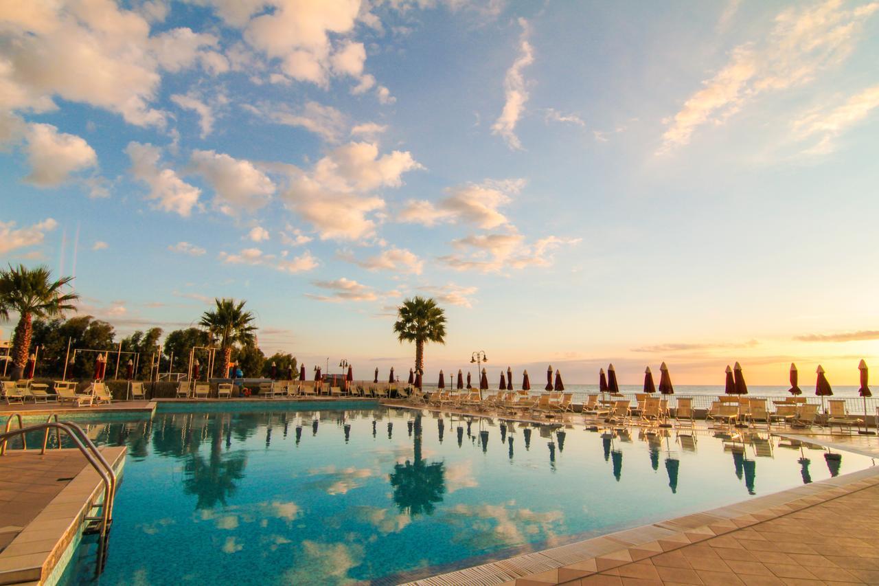 Club Esse Costa Dello Jonio Hotel Mandatoriccio Marina Exterior photo
