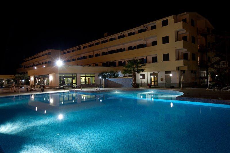 Club Esse Costa Dello Jonio Hotel Mandatoriccio Marina Exterior photo